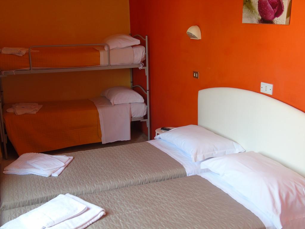 Hotel Morri'S Rimini Room photo